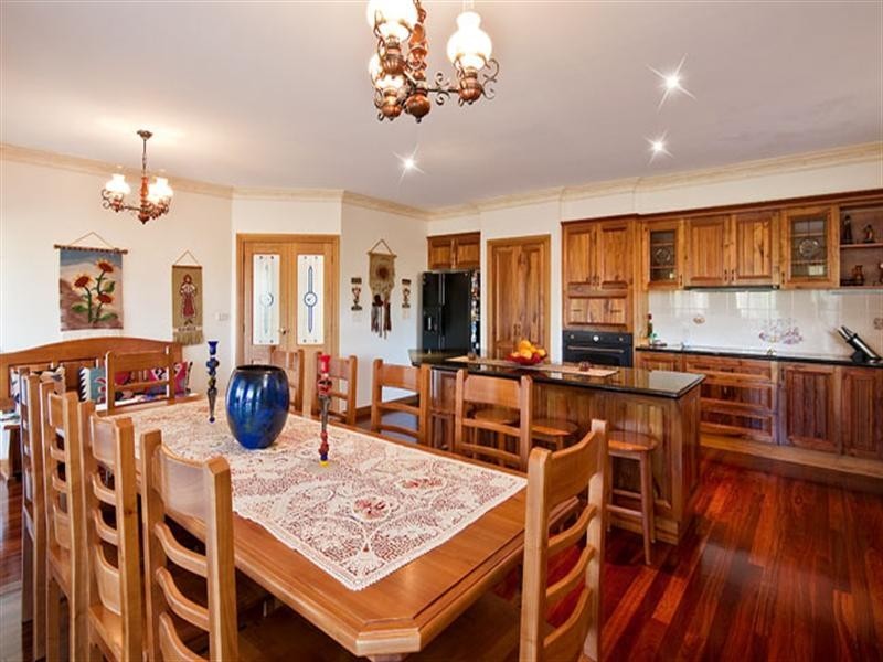 1 The Outlook, Lysterfield South VIC 3156