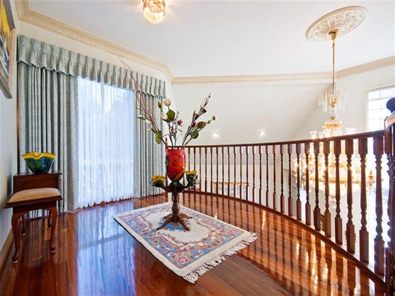 1 The Outlook, Lysterfield South VIC 3156