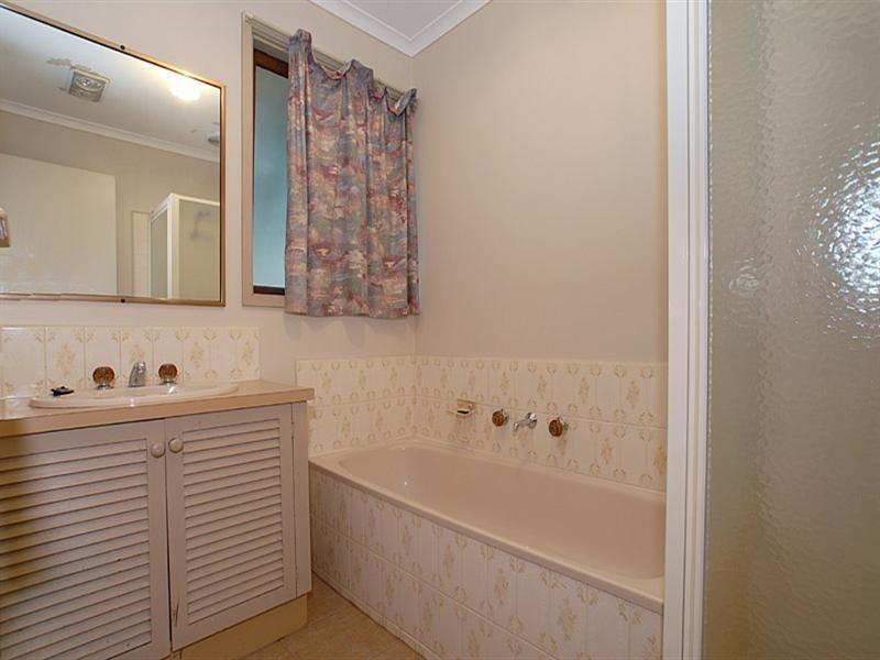 164 Windermere Drive, Ferntree Gully VIC 3156