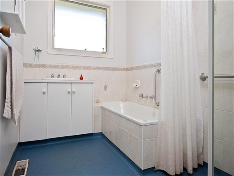 95 Blackwood Park Road, Ferntree Gully VIC 3156