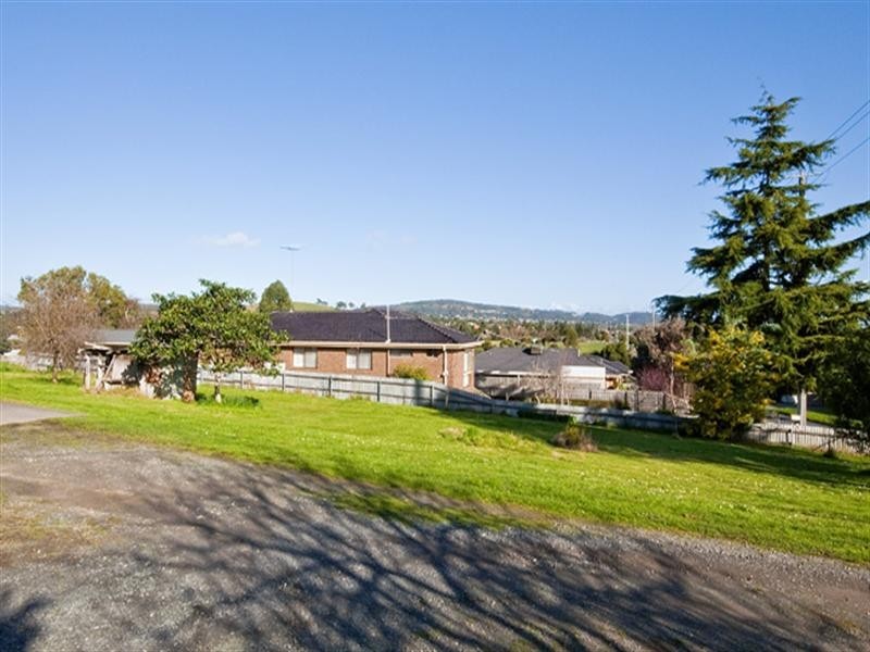 95 Blackwood Park Road, Ferntree Gully VIC 3156