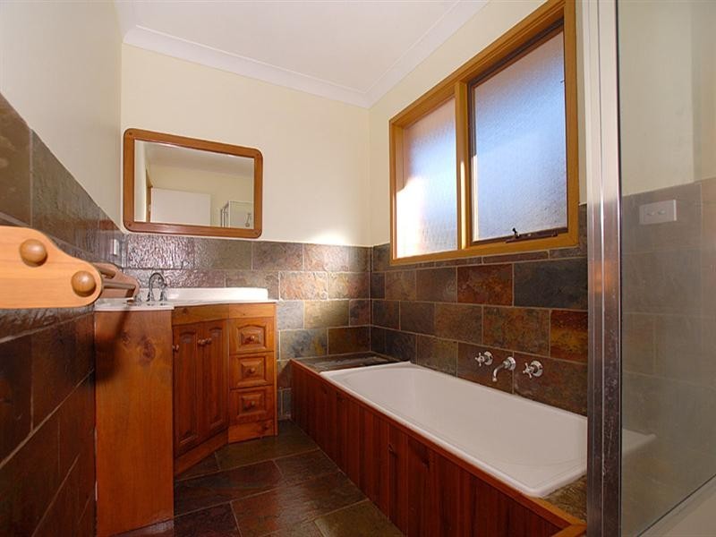 49 Edina, Ferntree Gully VIC 3156