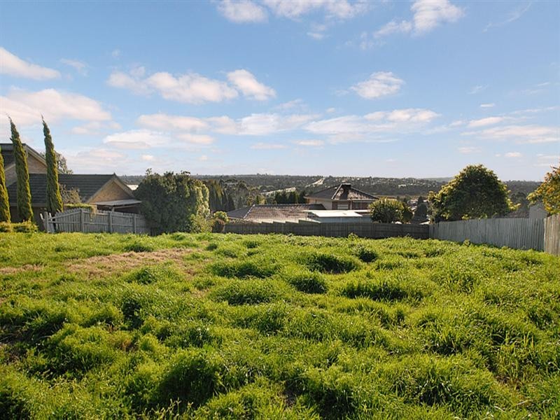 12 Maculosa Court, Endeavour Hills VIC 3802