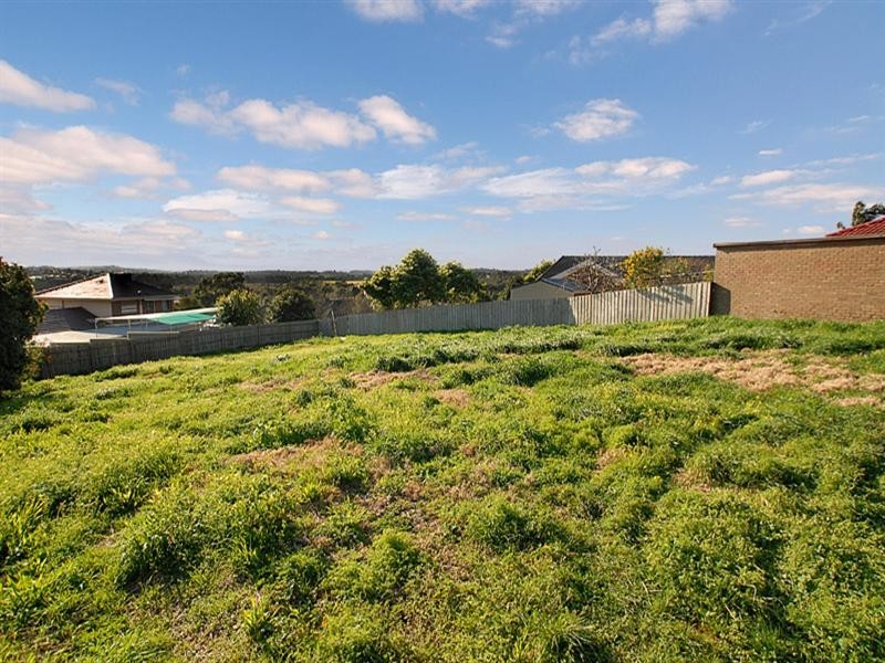 12 Maculosa Court, Endeavour Hills VIC 3802