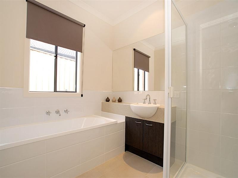 72 Grices Road, Berwick VIC 3806