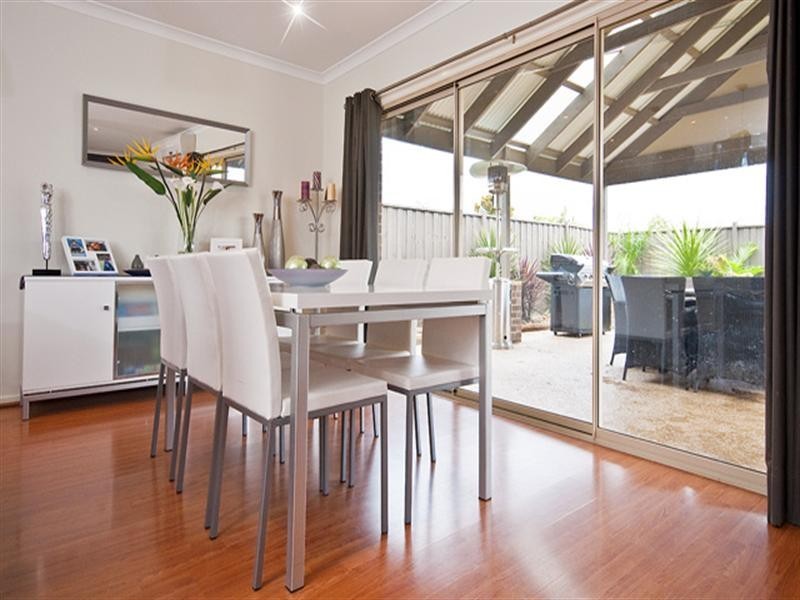 30 Sanctuary Crescent, Rowville VIC 3178