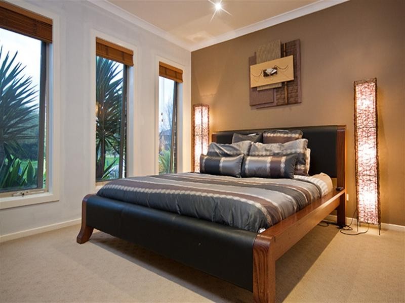 30 Sanctuary Crescent, Rowville VIC 3178