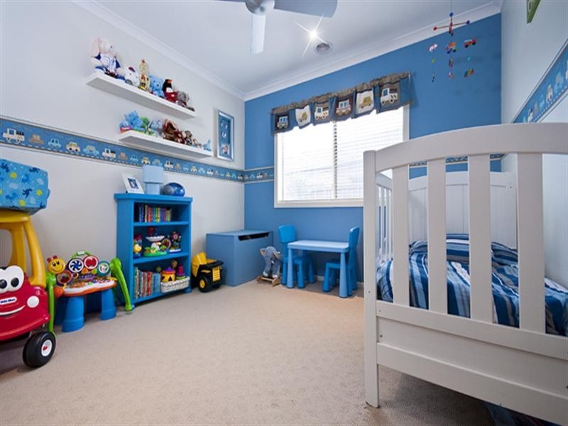 30 Sanctuary Crescent, Rowville VIC 3178