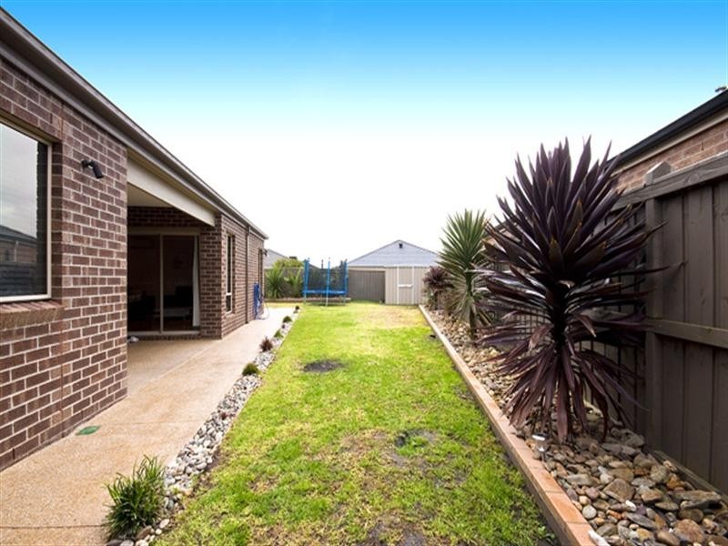 30 Sanctuary Crescent, Rowville VIC 3178