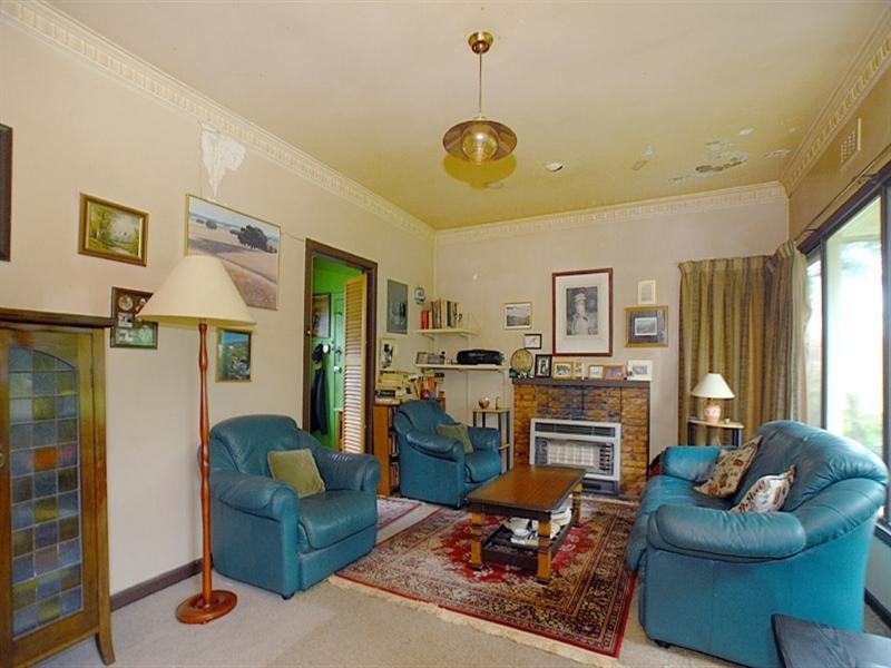 38 the Avenue, Ferntree Gully VIC 3156
