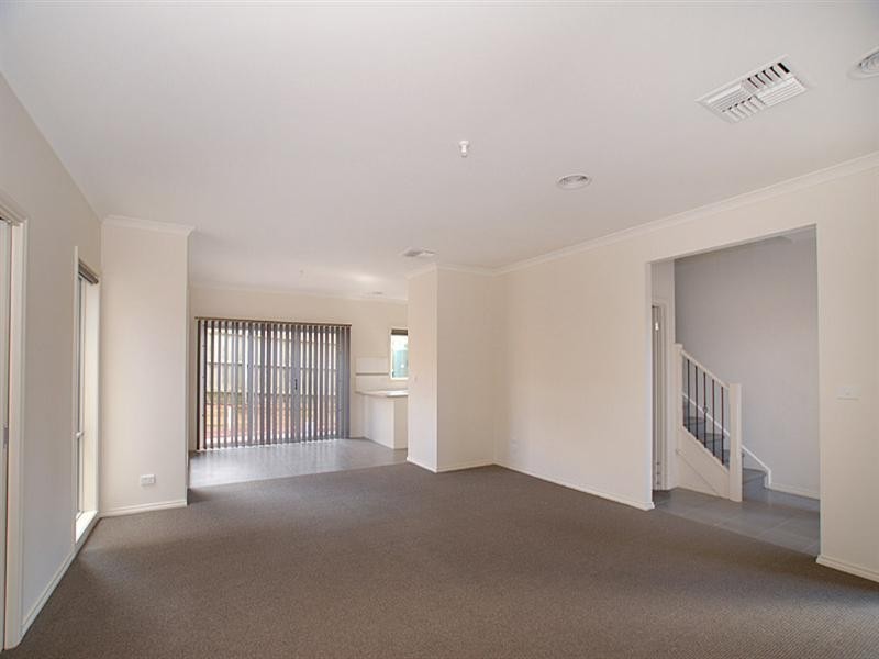 4/3 King Street, Bayswater VIC 3153