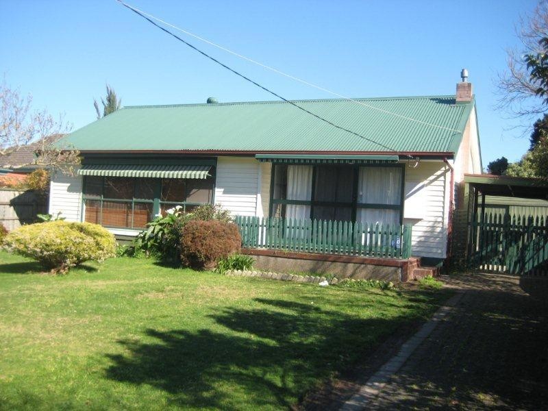 11 Iris Crescent, Boronia VIC 3155