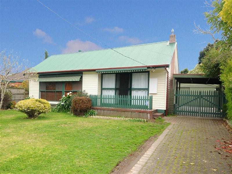 11 Iris Crescent, Boronia VIC 3155