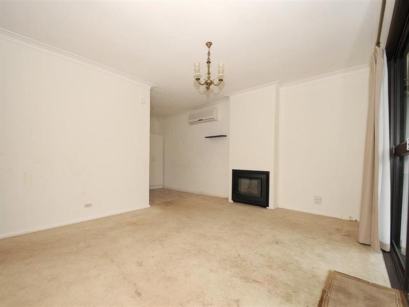 11 Iris Crescent, Boronia VIC 3155