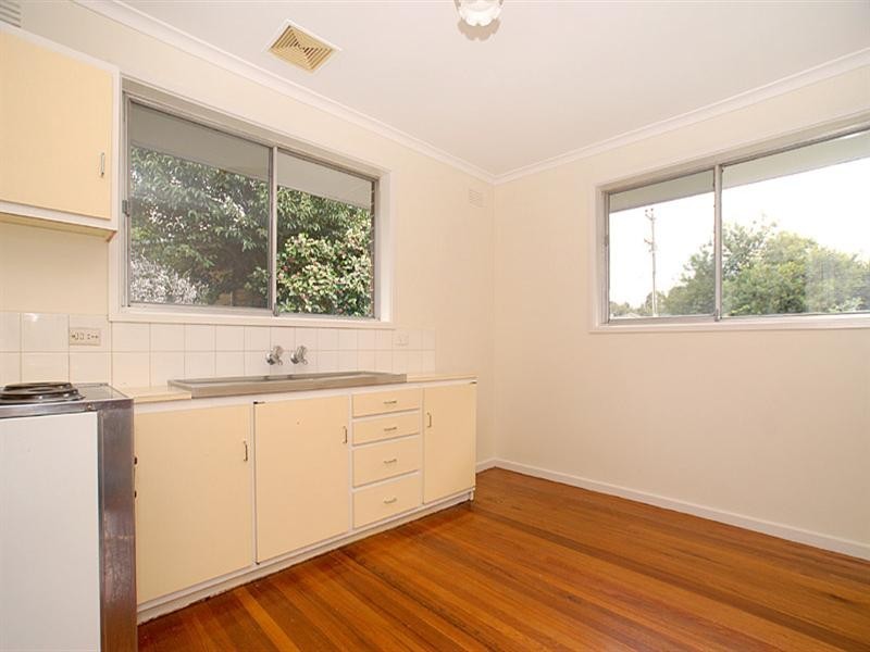 2/19 Elizabeth Street, Bayswater VIC 3153