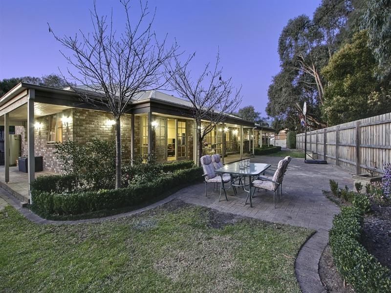 16 Cutler Close, Ferntree Gully VIC 3156