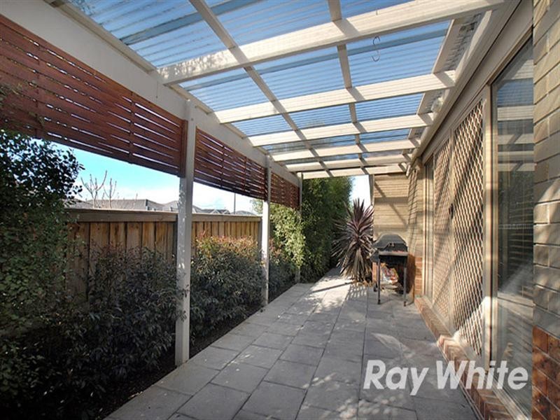 73 Golden Grove Drive, Narre Warren South VIC 3805