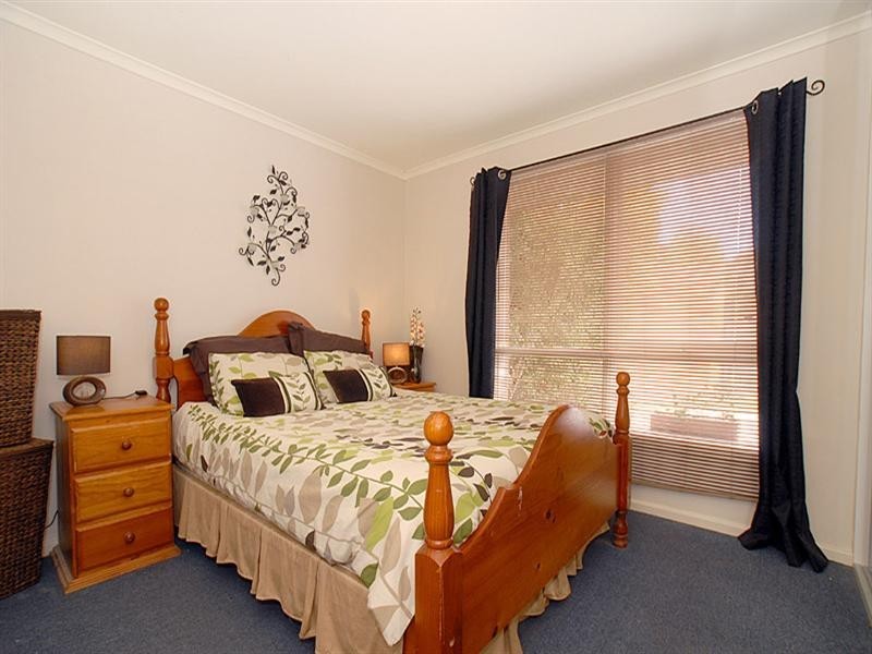 3/8 Simpson Road, Ferntree Gully VIC 3156