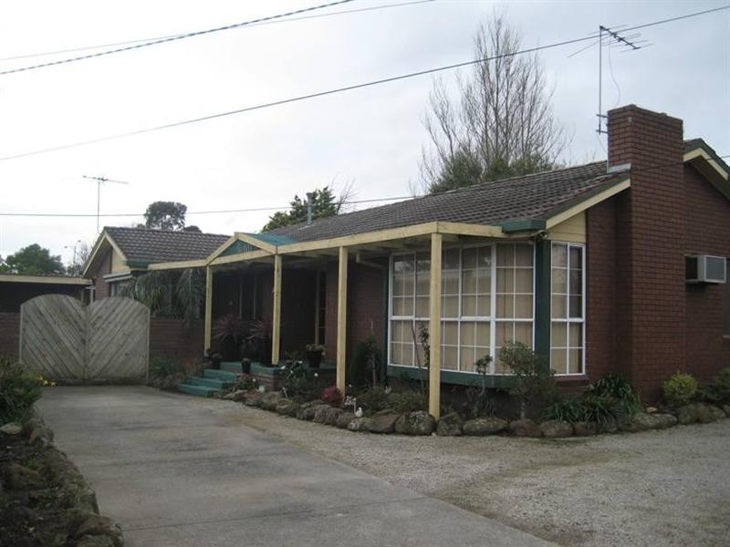 34 Adele Avenue, Ferntree Gully VIC 3156