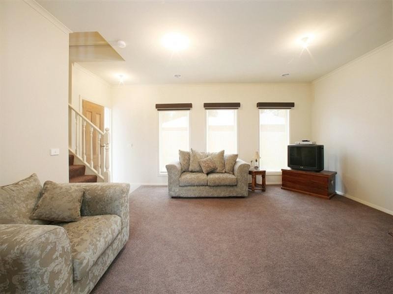 2/2 Elm Street, Bayswater VIC 3153