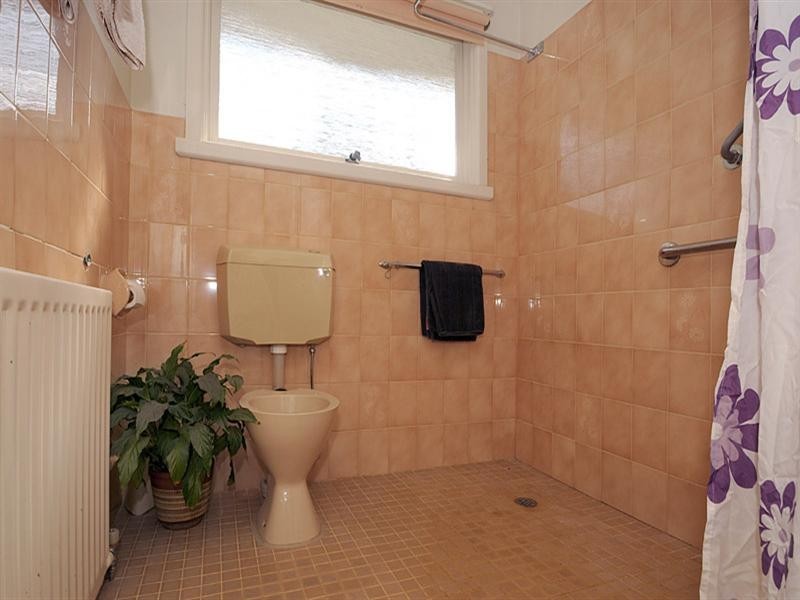 14 Lynn Drive, Ferntree Gully VIC 3156