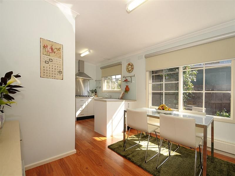 14 Lynn Drive, Ferntree Gully VIC 3156