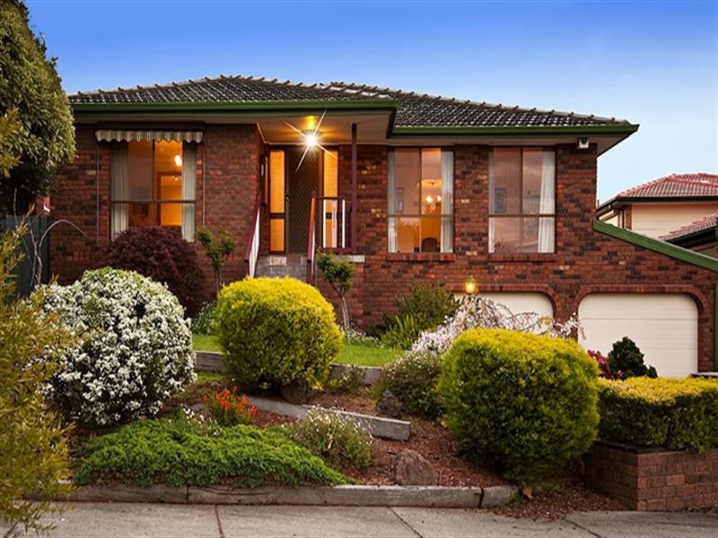 8 Glenelg Court, Rowville VIC 3178