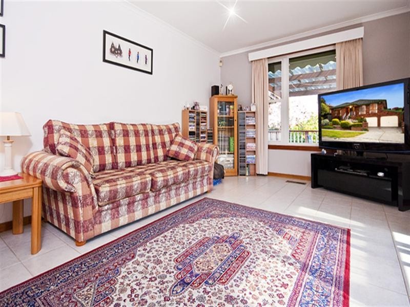 8 Glenelg Court, Rowville VIC 3178