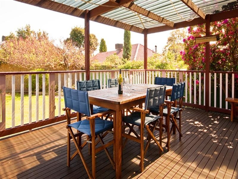 8 Glenelg Court, Rowville VIC 3178