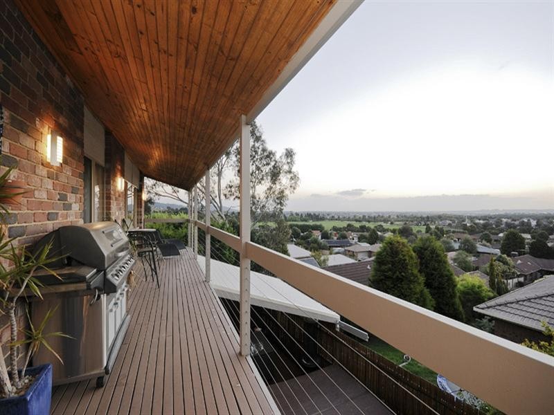 23 Leon Court, Ferntree Gully VIC 3156