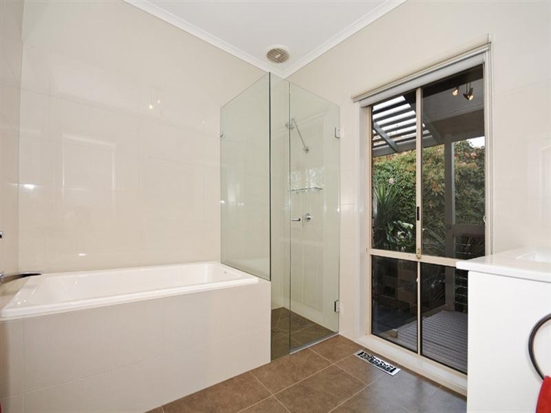 23 Leon Court, Ferntree Gully VIC 3156
