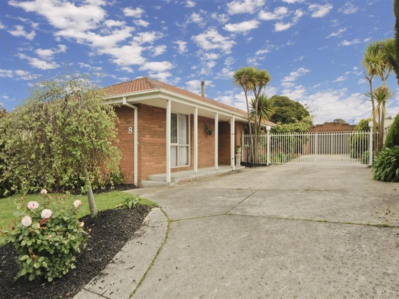 8 Pearl Place, Ferntree Gully VIC 3156