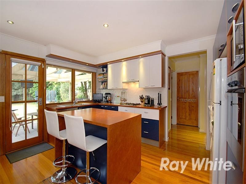 39 Fonteyn Drive, Wantirna South VIC 3152