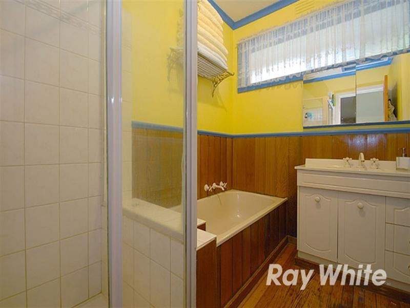 39 Fonteyn Drive, Wantirna South VIC 3152