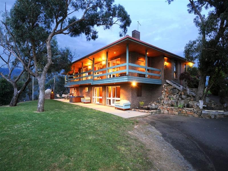 23 Grandview Crescent, Upper Ferntree Gully VIC 3156