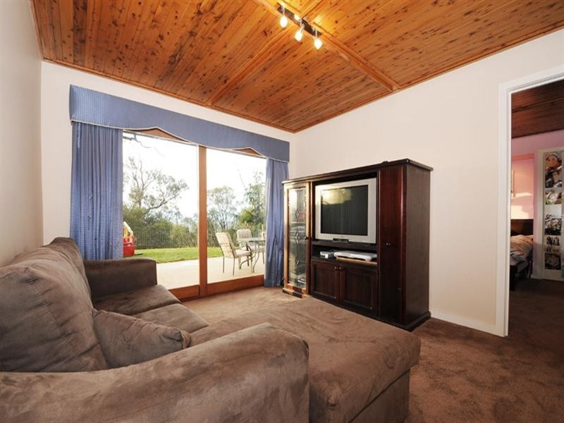 23 Grandview Crescent, Upper Ferntree Gully VIC 3156