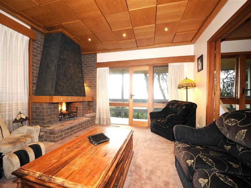 23 Grandview Crescent, Upper Ferntree Gully VIC 3156