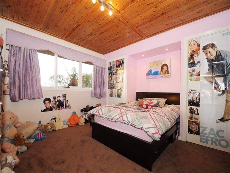 23 Grandview Crescent, Upper Ferntree Gully VIC 3156