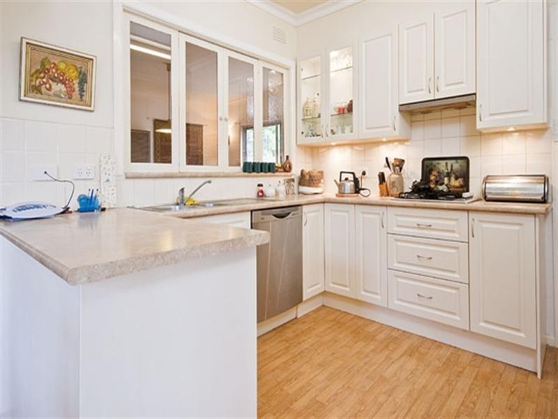 9 Grayview Avenue, Ringwood East VIC 3135