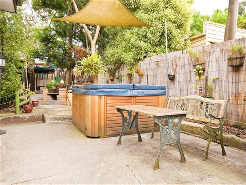 9 Grayview Avenue, Ringwood East VIC 3135