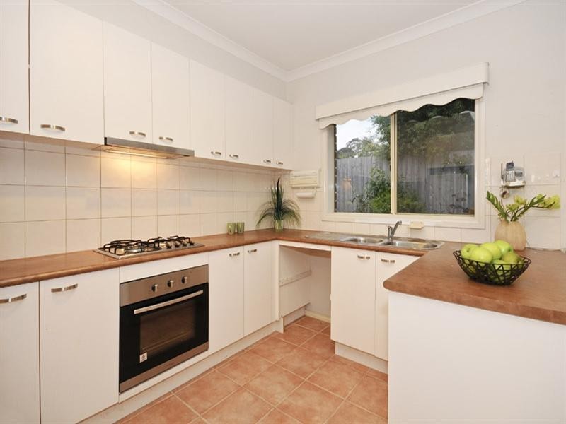 2/24 Narcissus Avenue, Boronia VIC 3155