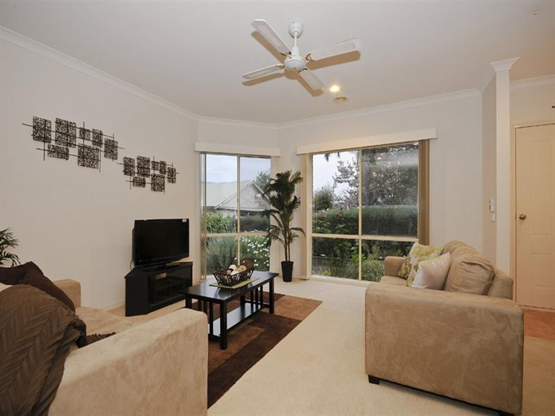 2/24 Narcissus Avenue, Boronia VIC 3155