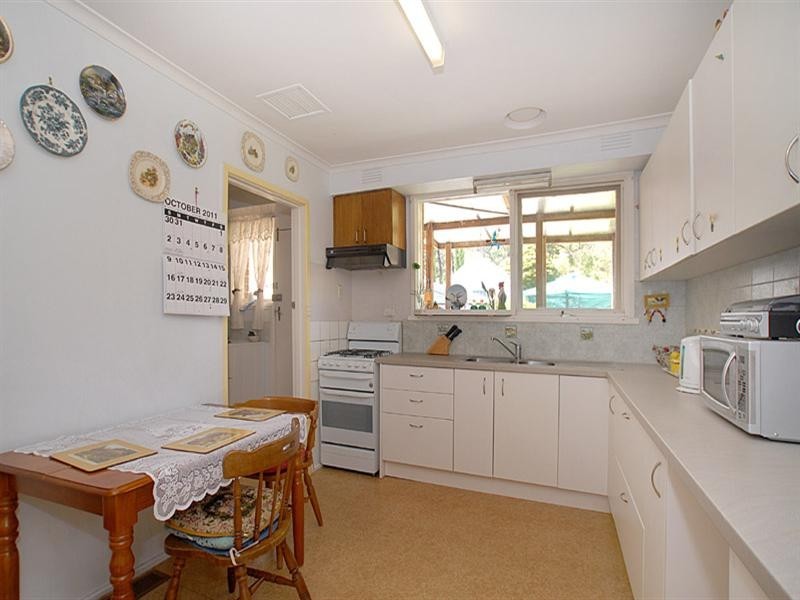 2 Vaughan Road, Ferntree Gully VIC 3156