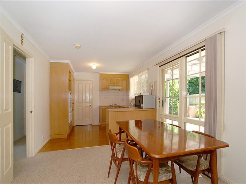 2/15 Dorothy Grove, Ferntree Gully VIC 3156