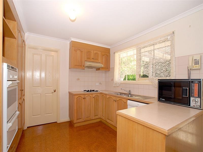 2/15 Dorothy Grove, Ferntree Gully VIC 3156