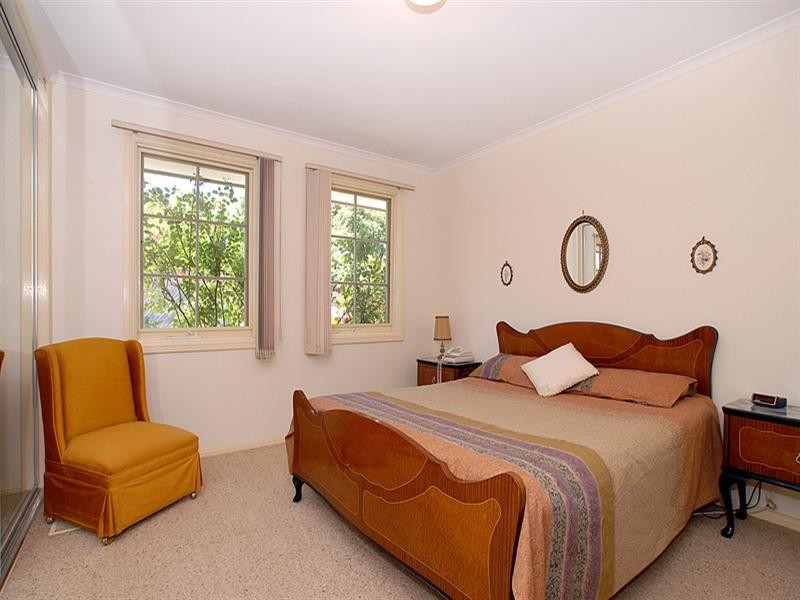 2/15 Dorothy Grove, Ferntree Gully VIC 3156