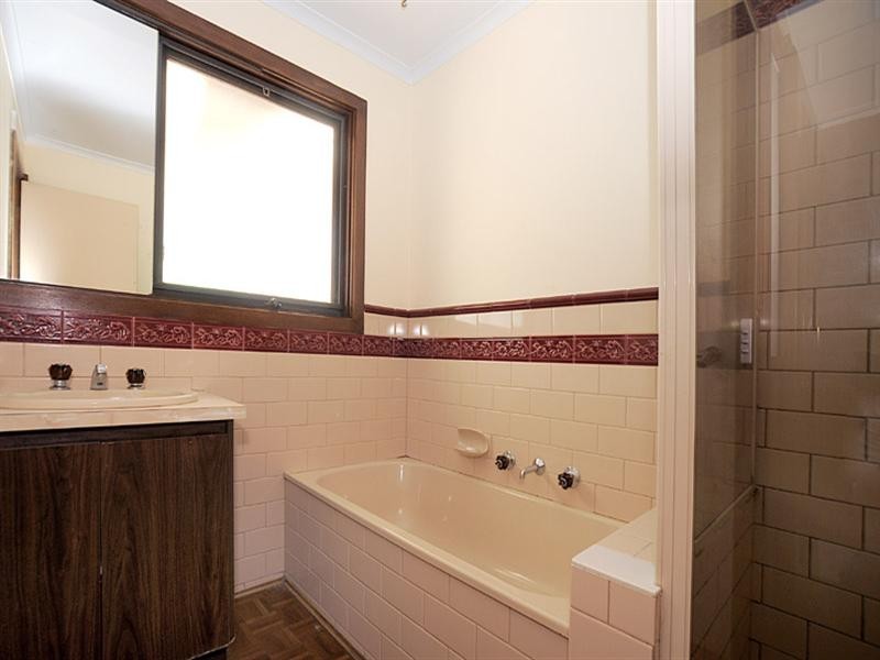 29 Renown Street, Ferntree Gully VIC 3156