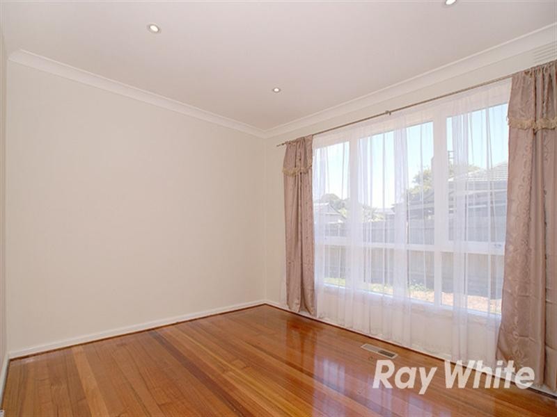20 Holme Road, Ferntree Gully VIC 3156