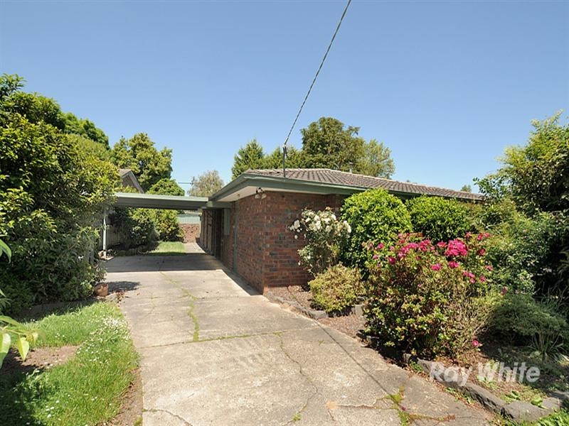 27 Coolibah Crescent, Bayswater VIC 3153