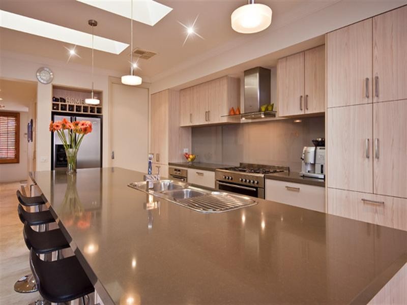 41 Paringa Drive, Ferntree Gully VIC 3156